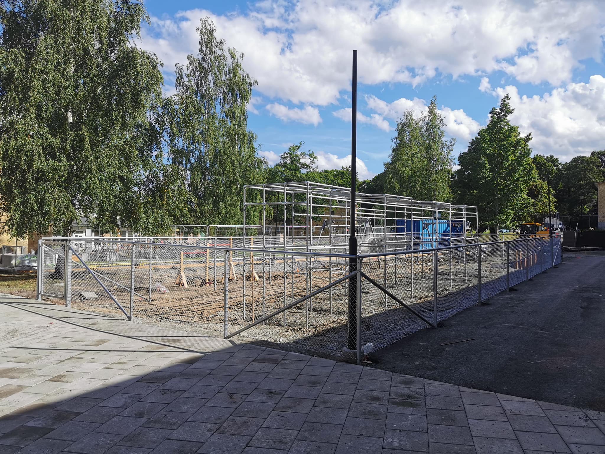 Förskolestängsel med överliggare